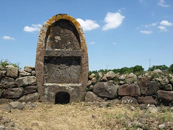 Tomba-giganti-di-Imbertighe-F2-Borore-Nuoro