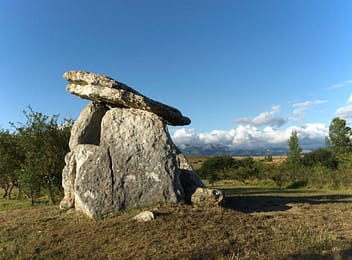 Dolmen-de-Sorginetexe Arrizala Salvatierra